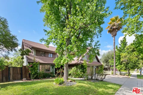 26926 De Berry Drive