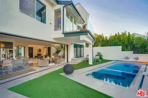 3437 Troy Drive