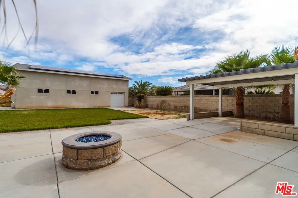 9628 Denhart Avenue California City, CA 93505