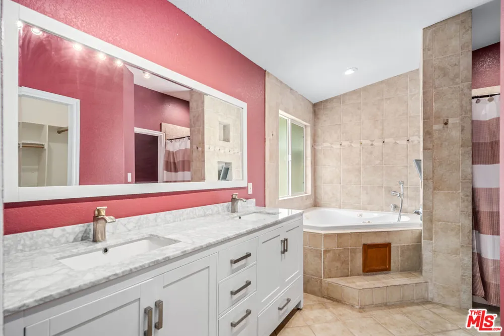 9628 Denhart Avenue California City, CA 93505