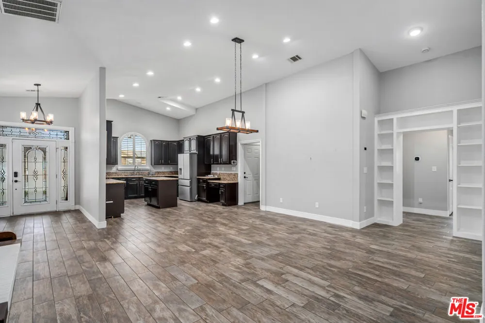 9628 Denhart Avenue California City, CA 93505