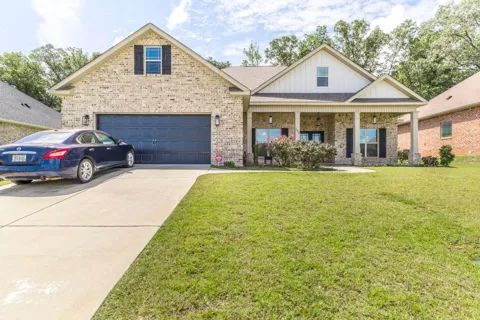 306 Rustic Live Oak Trail