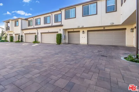 3970 S Oasis Paseo