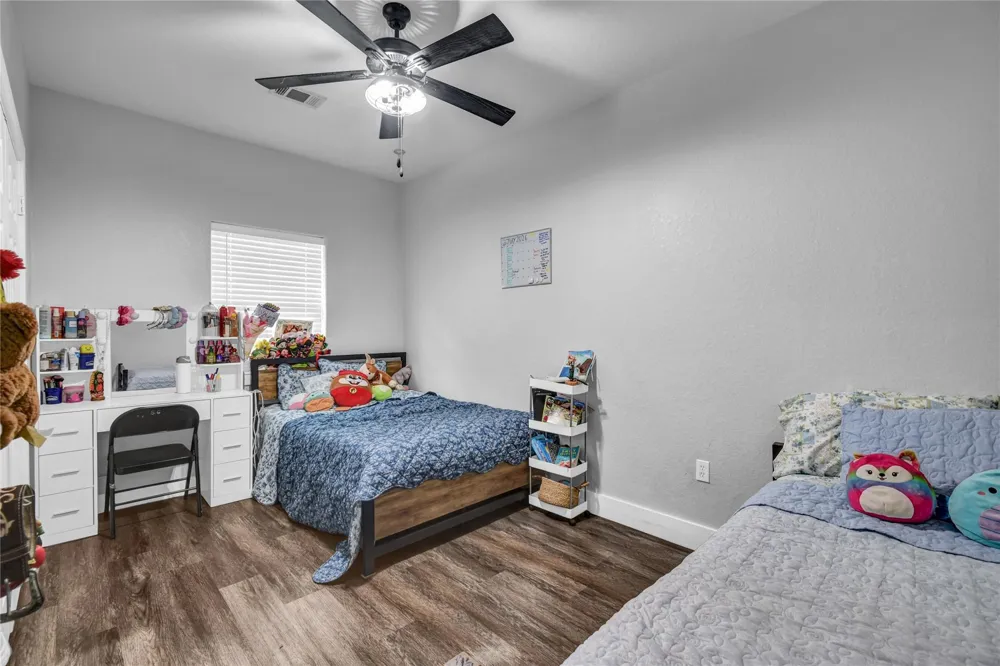 702 Ghinaudo Road Brazoria, TX 77422