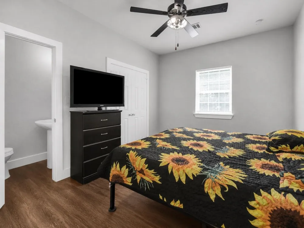 702 Ghinaudo Road Brazoria, TX 77422