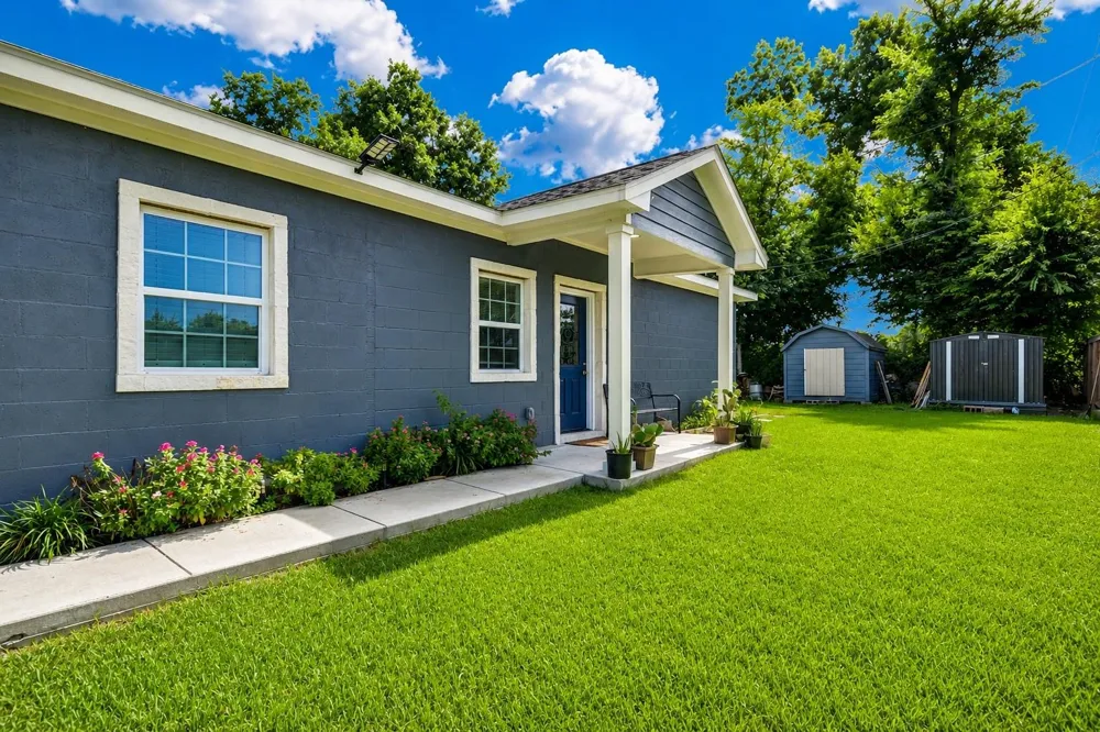 702 Ghinaudo Road Brazoria, TX 77422