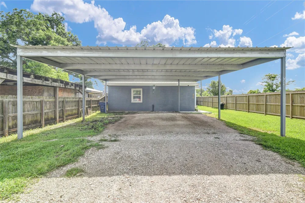 702 Ghinaudo Road Brazoria, TX 77422