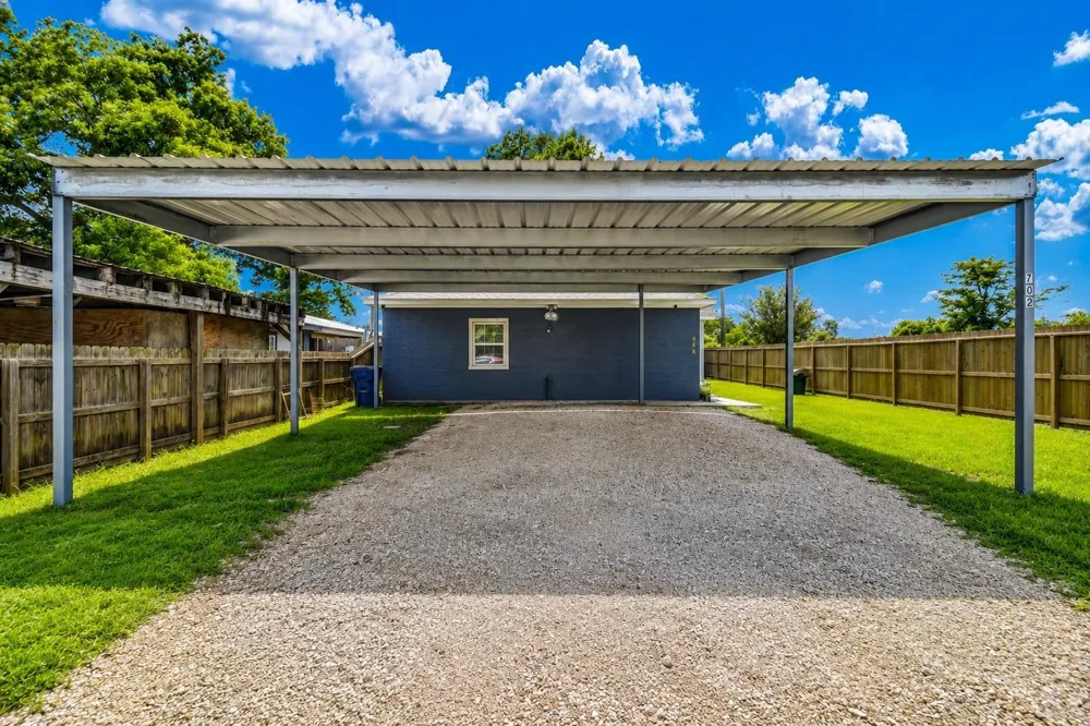 702 Ghinaudo Road Brazoria, TX 77422