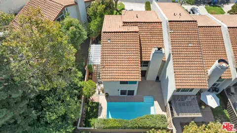 603 Racquet Club Lane