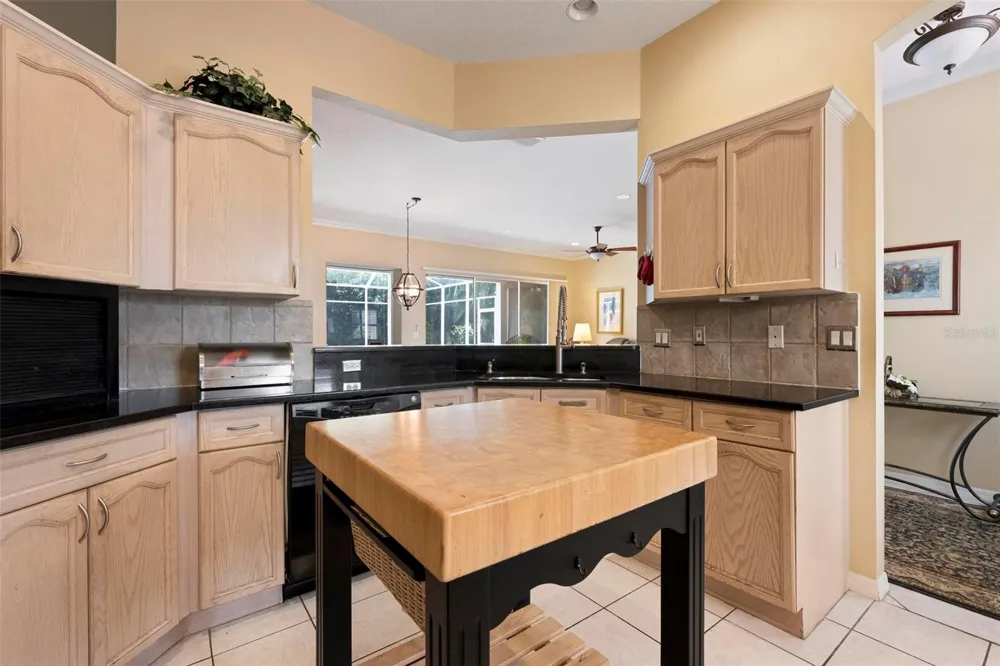 6852 SAGEBRUSH CIRCLE Sarasota, FL 34243