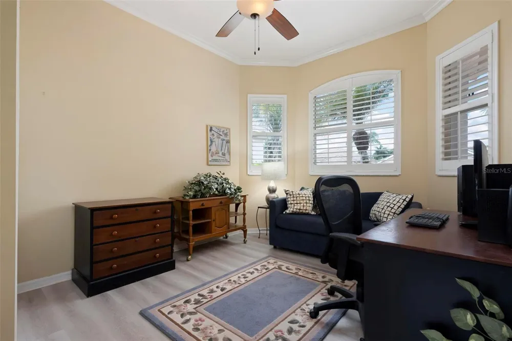 6852 SAGEBRUSH CIRCLE Sarasota, FL 34243