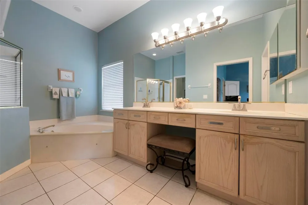 6852 SAGEBRUSH CIRCLE Sarasota, FL 34243