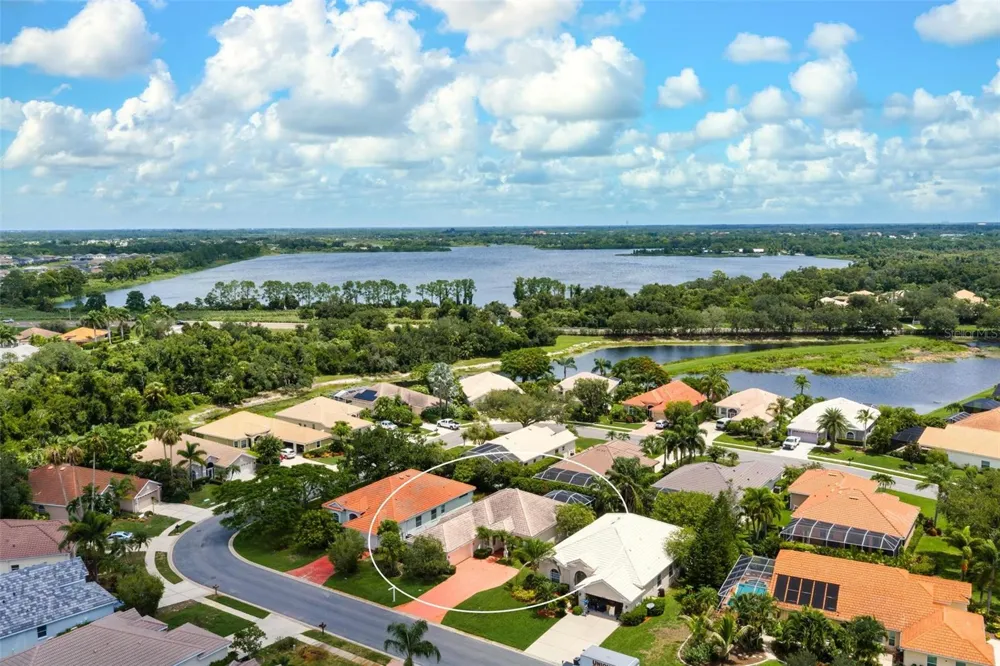 6852 SAGEBRUSH CIRCLE Sarasota, FL 34243