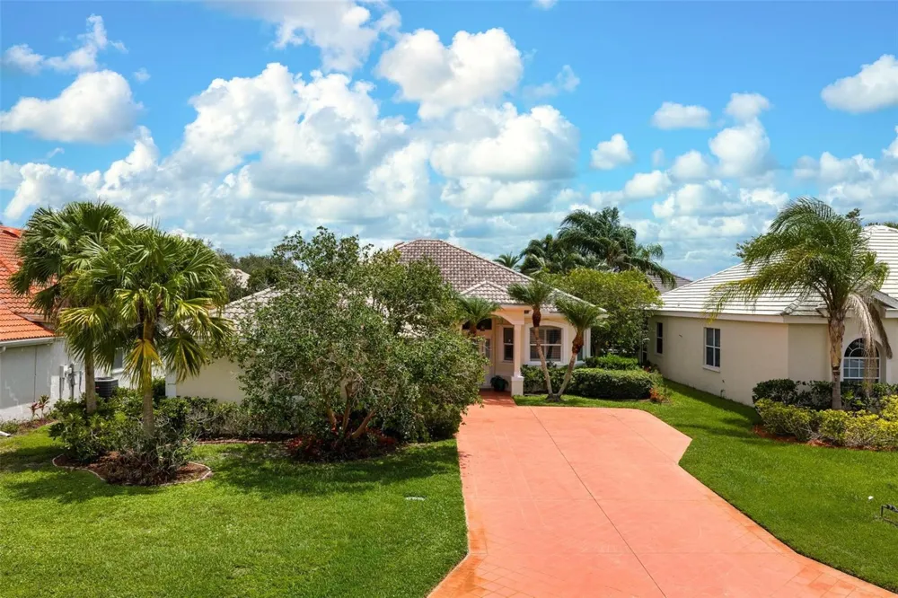 6852 SAGEBRUSH CIRCLE Sarasota, FL 34243