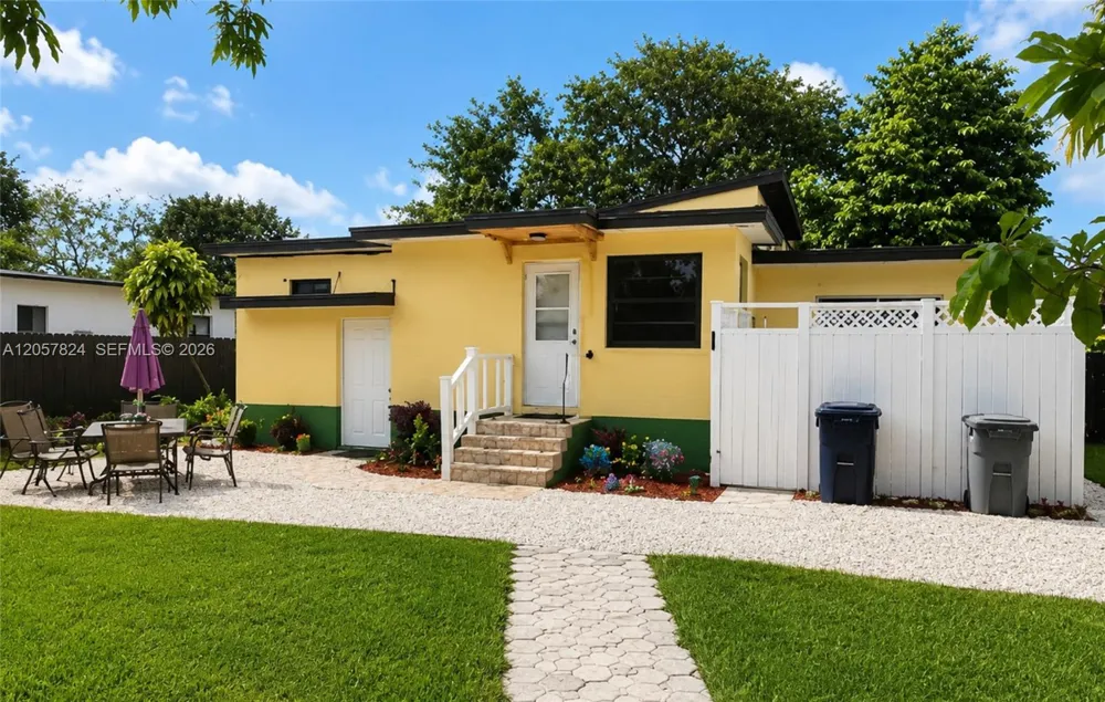 541 Raven Ave #1 Miami Springs, FL 33166
