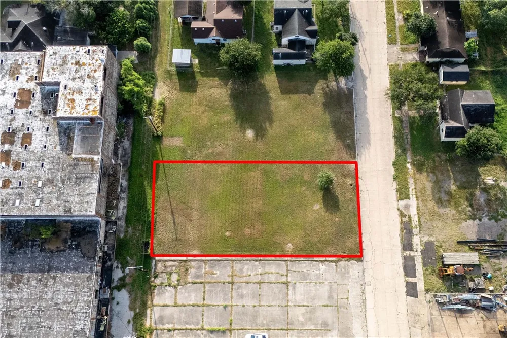 222 E Lott Avenue Kingsville, TX 78363