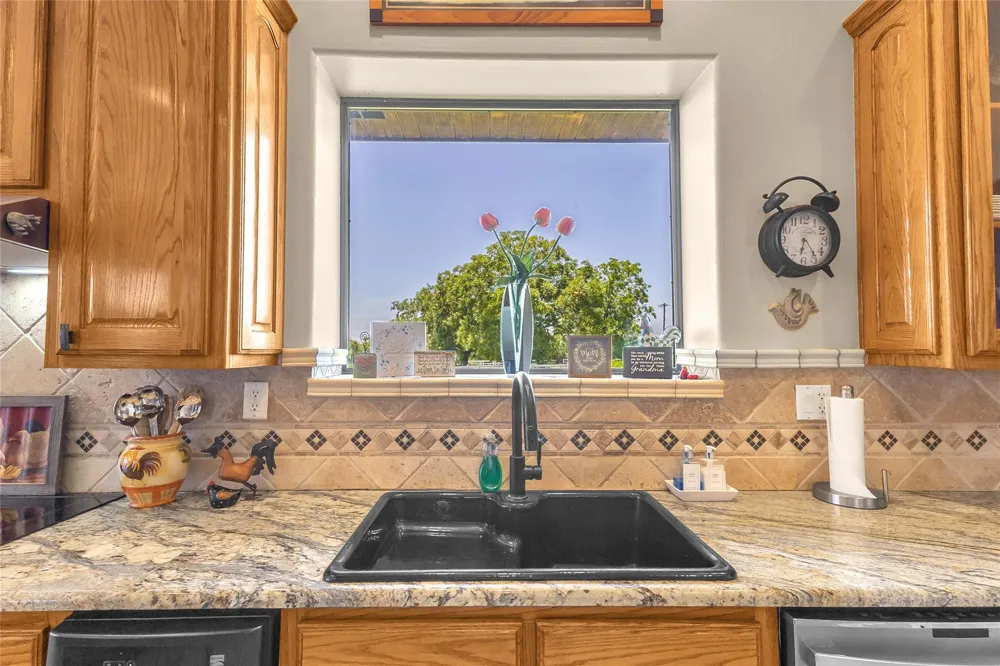 680 E Amity Road Salado, TX 76571