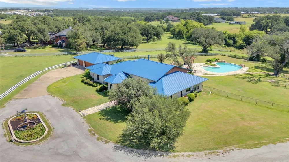 680 E Amity Road Salado, TX 76571