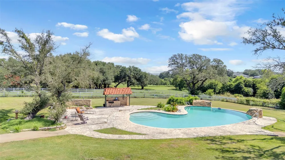 680 E Amity Road Salado, TX 76571