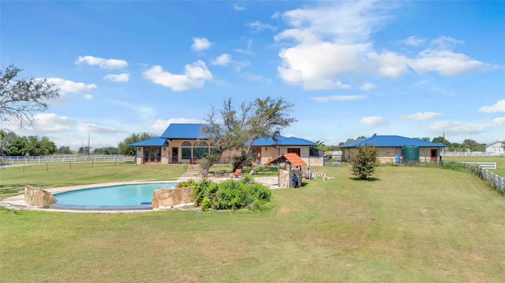 680 E Amity Road Salado, TX 76571