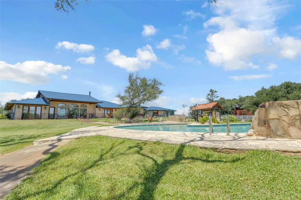 680 E Amity Road Salado, TX 76571