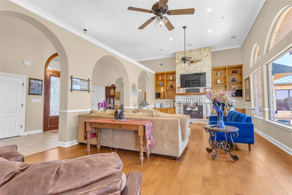 680 E Amity Road Salado, TX 76571