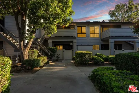 883 W 34th Street