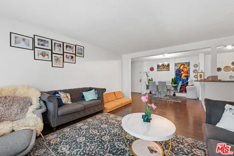 550 W Regent Street