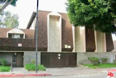 223 S Acacia Avenue