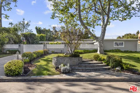 1233 Corsica Drive