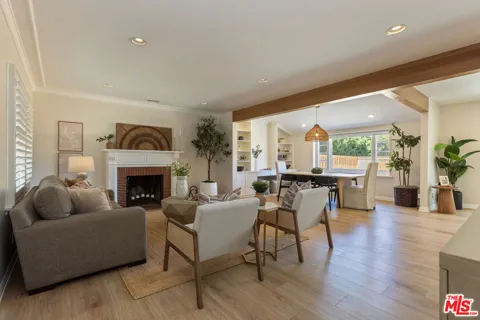 3544 Gardenia Avenue