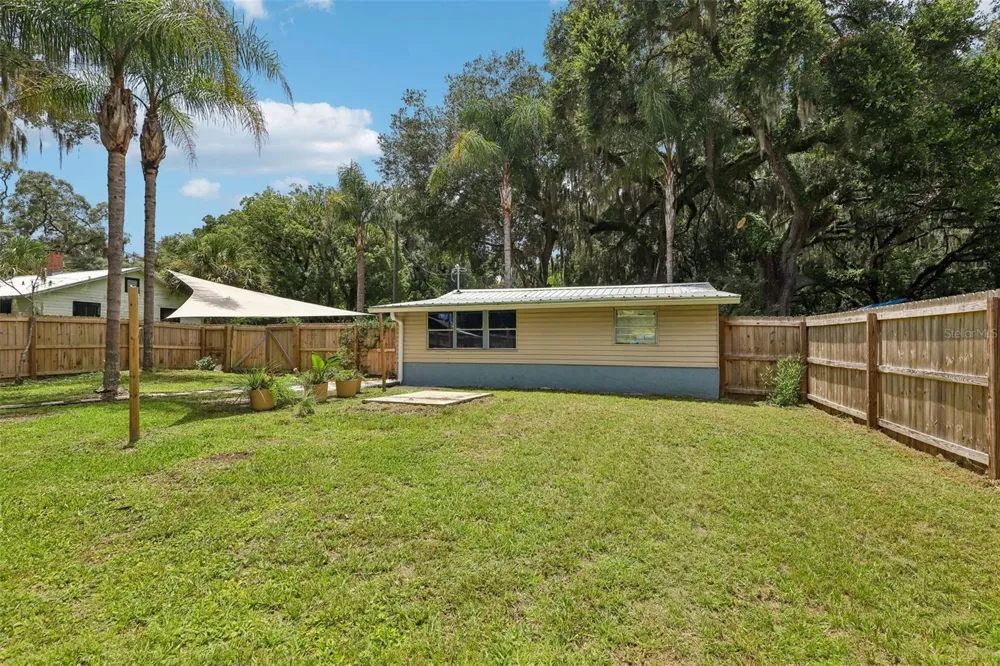 521 S 9TH STREET Crescent City, FL 32112
