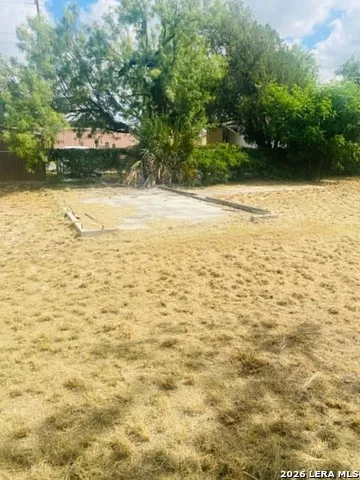 787 E Webster St. Eagle Pass, TX 78852