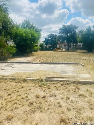 787 E Webster St. Eagle Pass, TX 78852