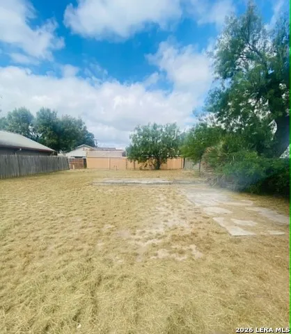 787 E Webster St. Eagle Pass, TX 78852