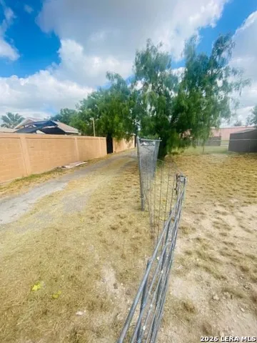 787 E Webster St. Eagle Pass, TX 78852