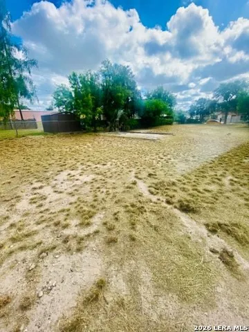787 E Webster St. Eagle Pass, TX 78852