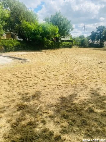 787 E Webster St. Eagle Pass, TX 78852
