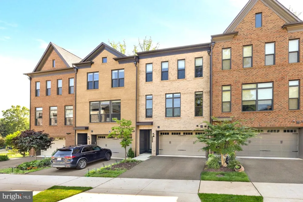 4505 PLATEAU DRIVE Fairfax, VA 22030