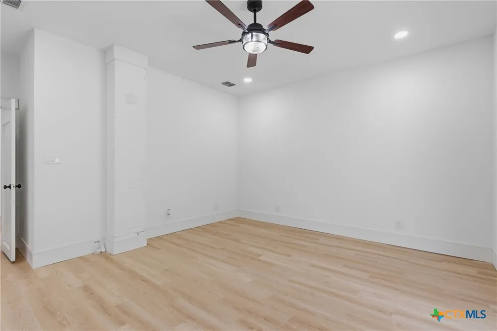 415 Elm Street Seguin, TX 78155