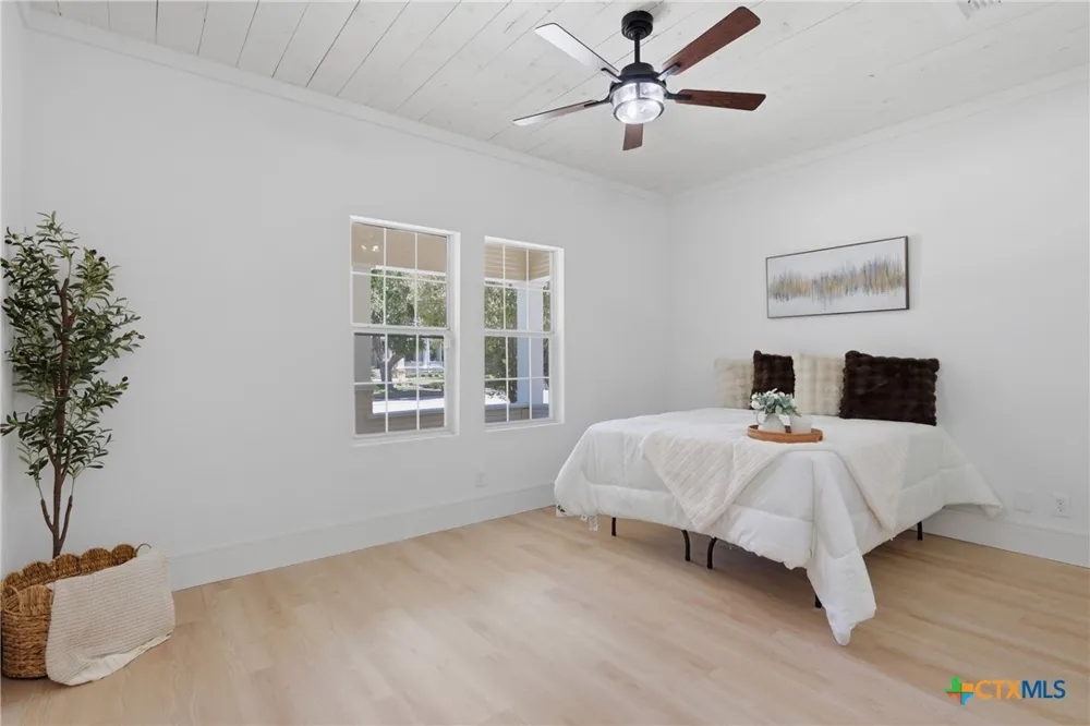 415 Elm Street Seguin, TX 78155