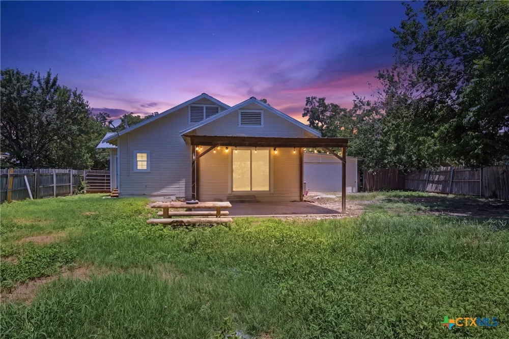 415 Elm Street Seguin, TX 78155