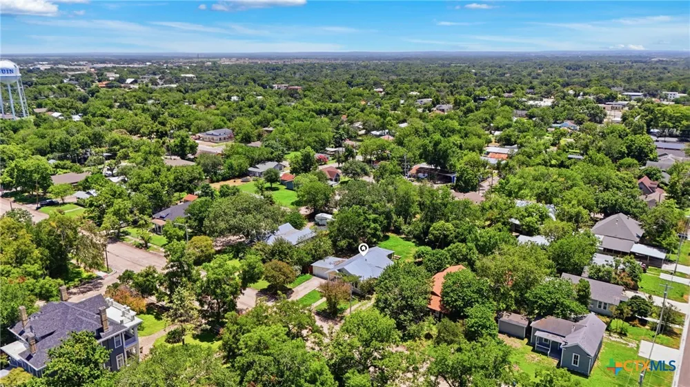415 Elm Street Seguin, TX 78155
