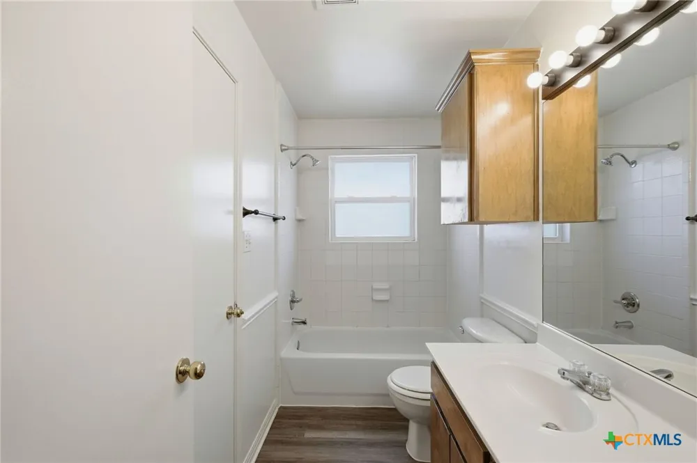 2215 Dry Creek Drive #816 Round Rock, TX 78681