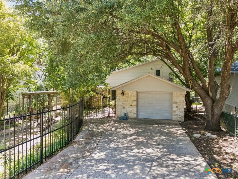 1648 Ponderosa Drive New Braunfels, TX 78132
