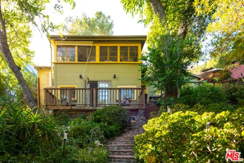 913 FERNWOOD PACIFIC DRIVE