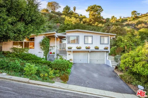 2436 Arbutus Drive