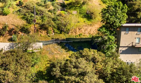 2123 Groveland Drive