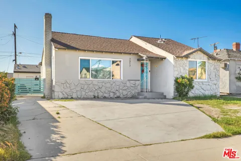 7317 Tujunga Avenue