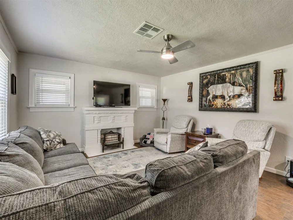 520 27th WestAvenue Tulsa, OK 74127